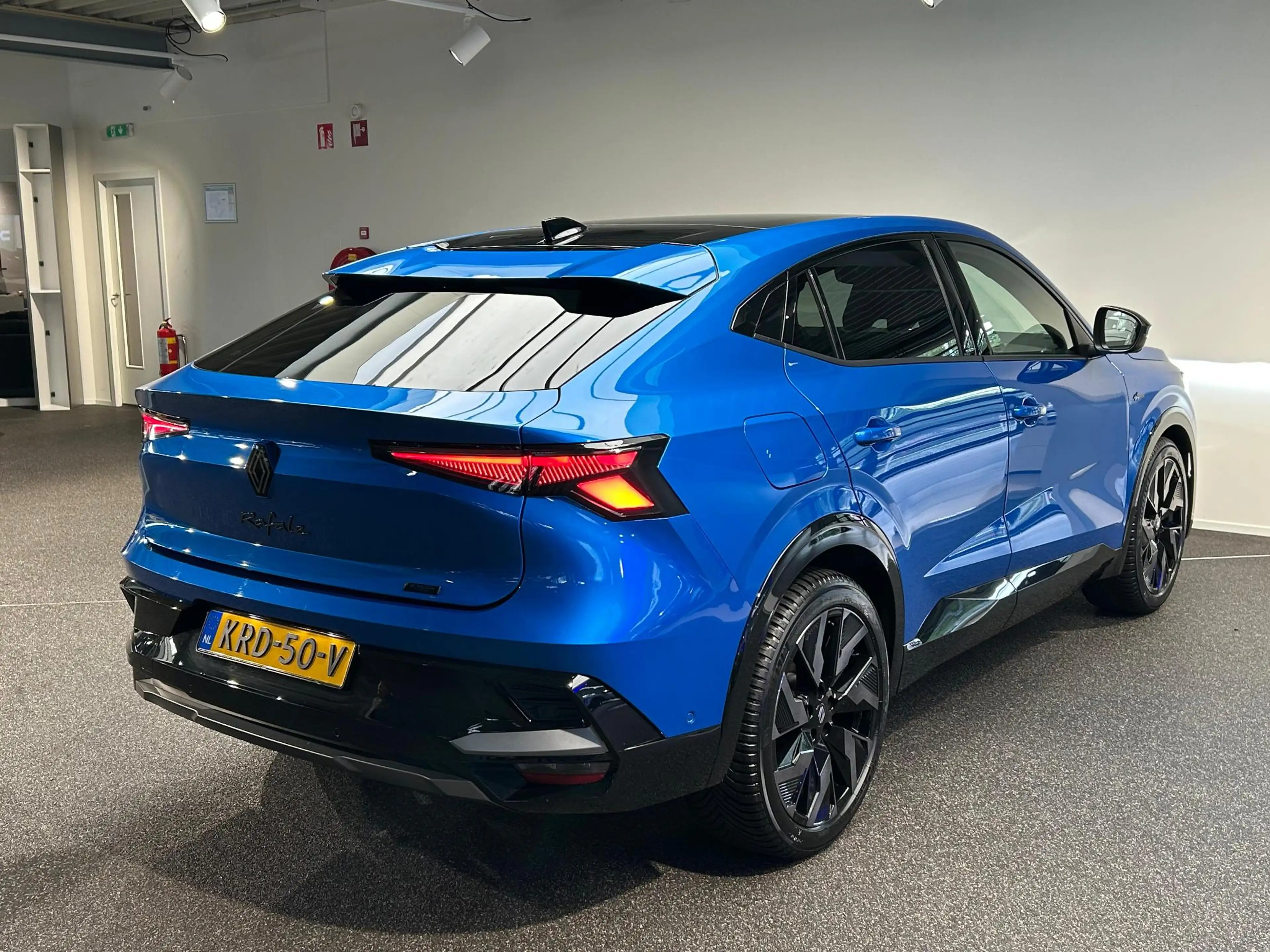 Renault Rafale 1.2 E-Tech full hybrid 200 esprit Alpine | Head up — photo 2