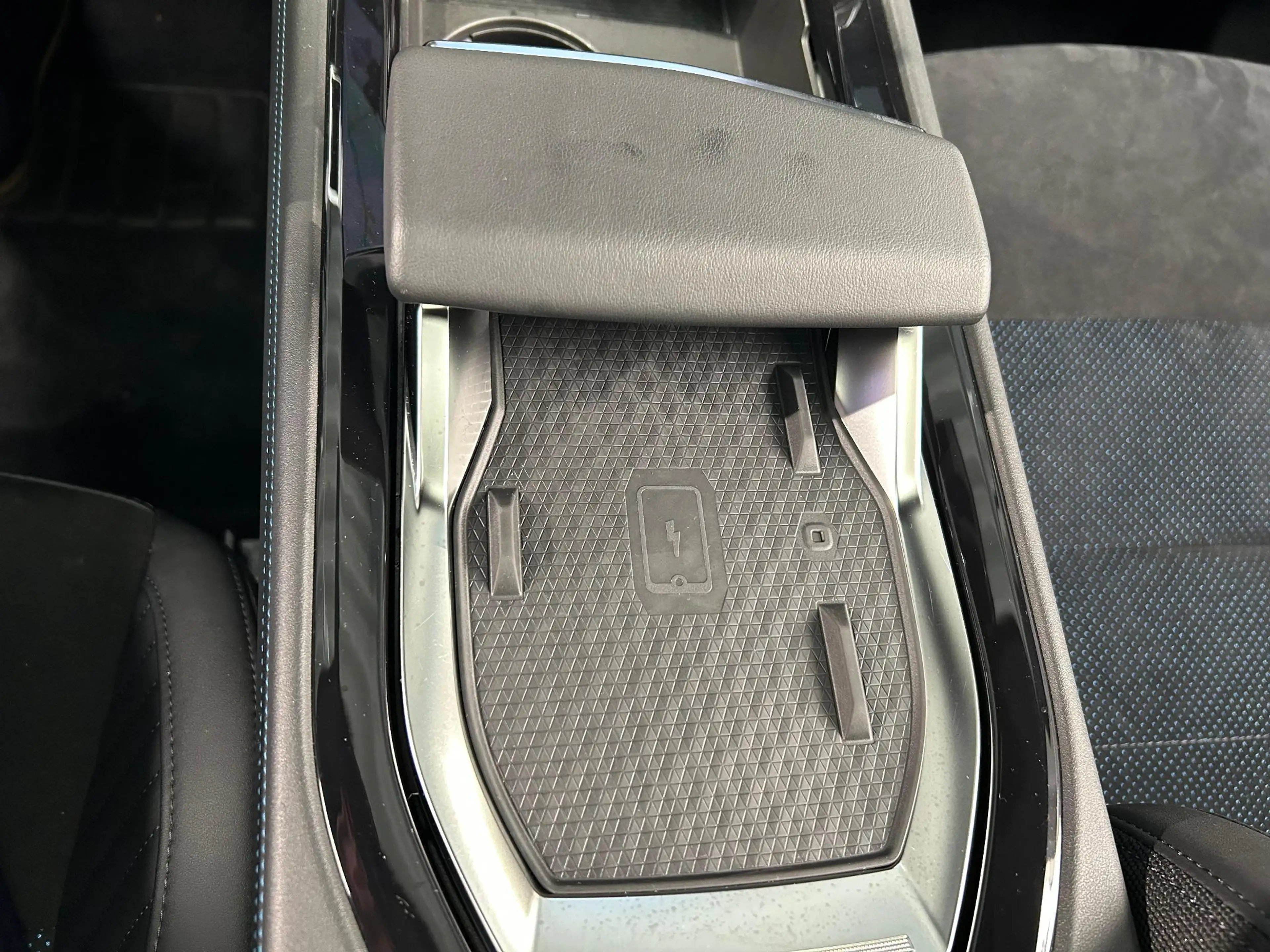 Renault Rafale 1.2 E-Tech full hybrid 200 esprit Alpine | Head up — photo 30