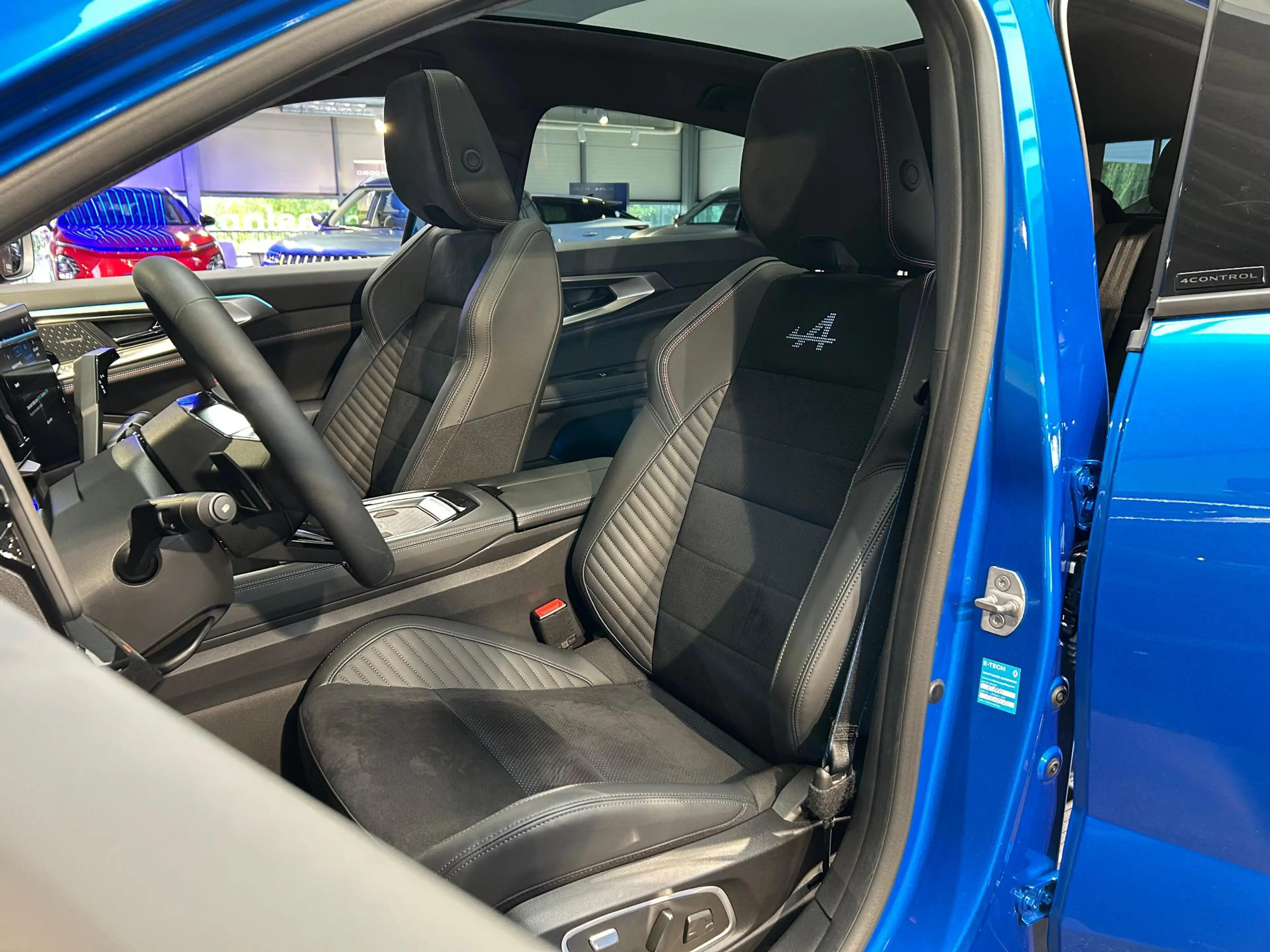 Renault Rafale 1.2 E-Tech full hybrid 200 esprit Alpine | Head up — photo 7
