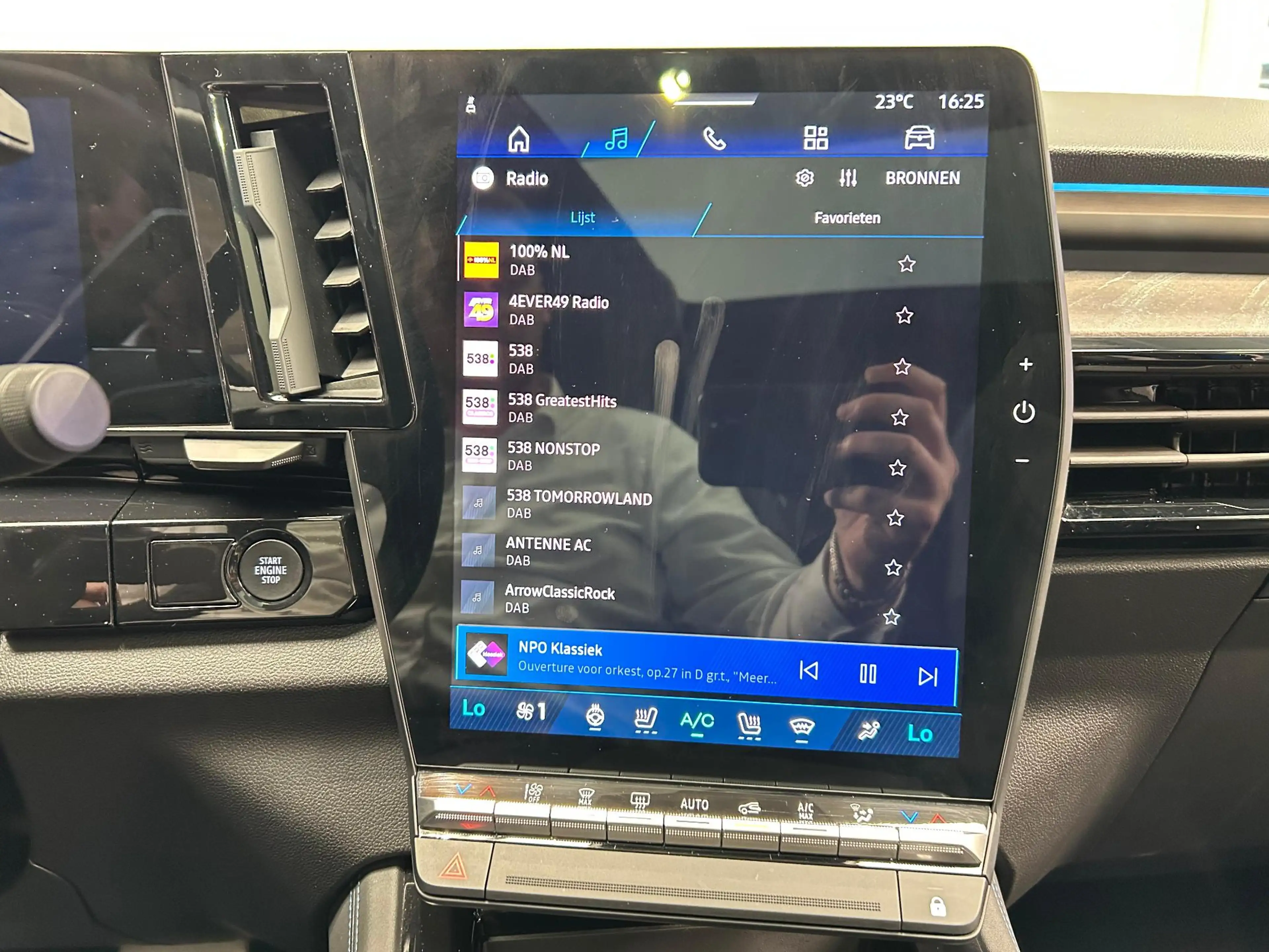 Renault Rafale 1.2 E-Tech full hybrid 200 esprit Alpine | Head up — photo 29