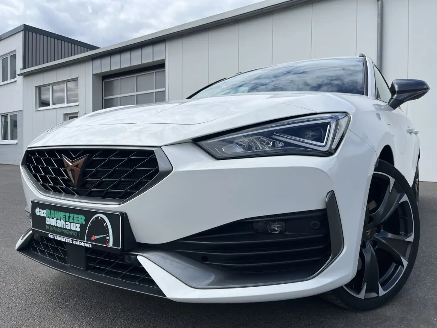 CUPRA Leon SP 1.4 TSI e-Hybrid 156€ m. 20% Anzahlung Digita Bílá - 1