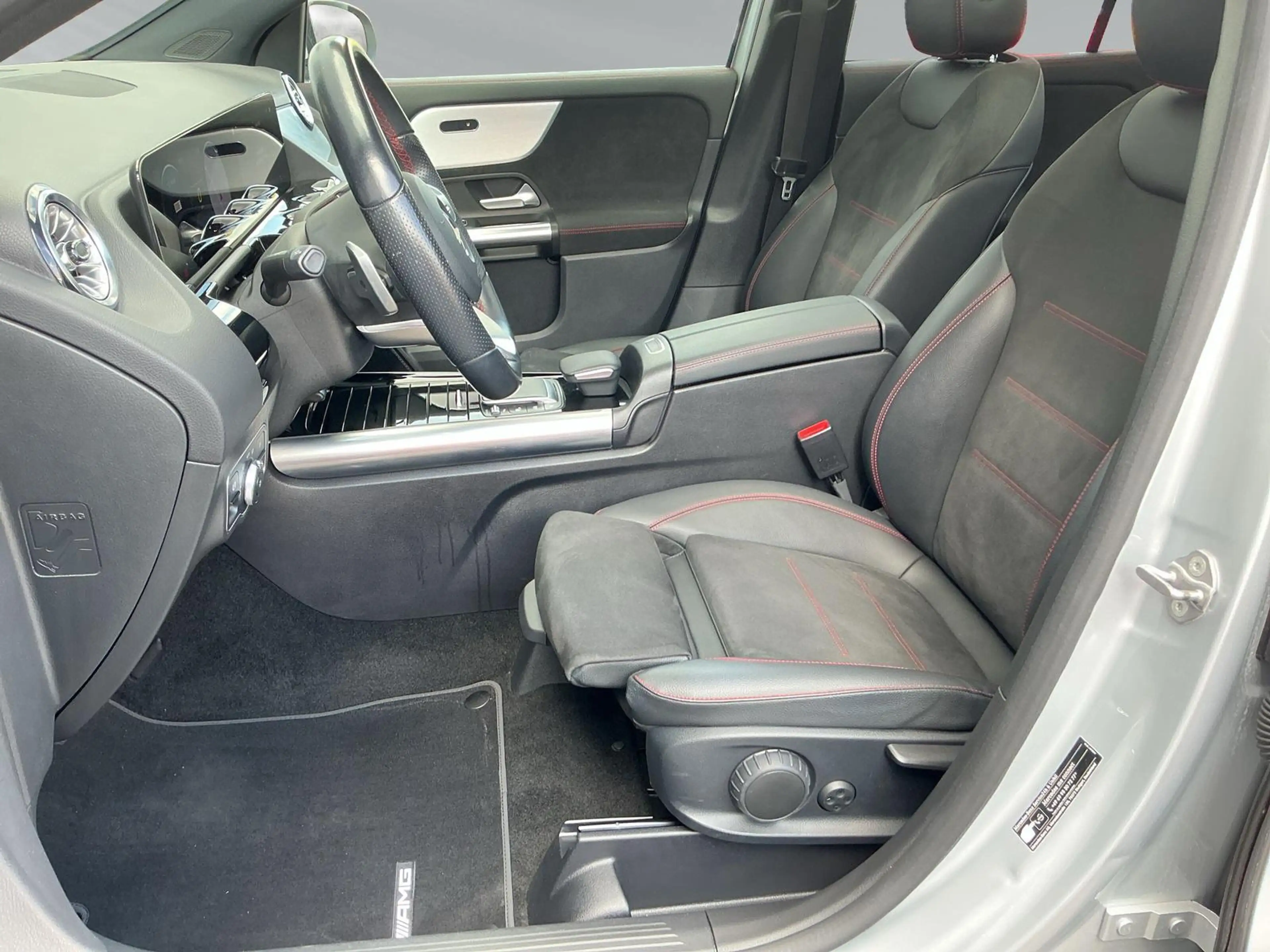 Mercedes-Benz GLA 250 AUT 4x4 AMG LED PAN BURMEST Apple&Andro — photo 9
