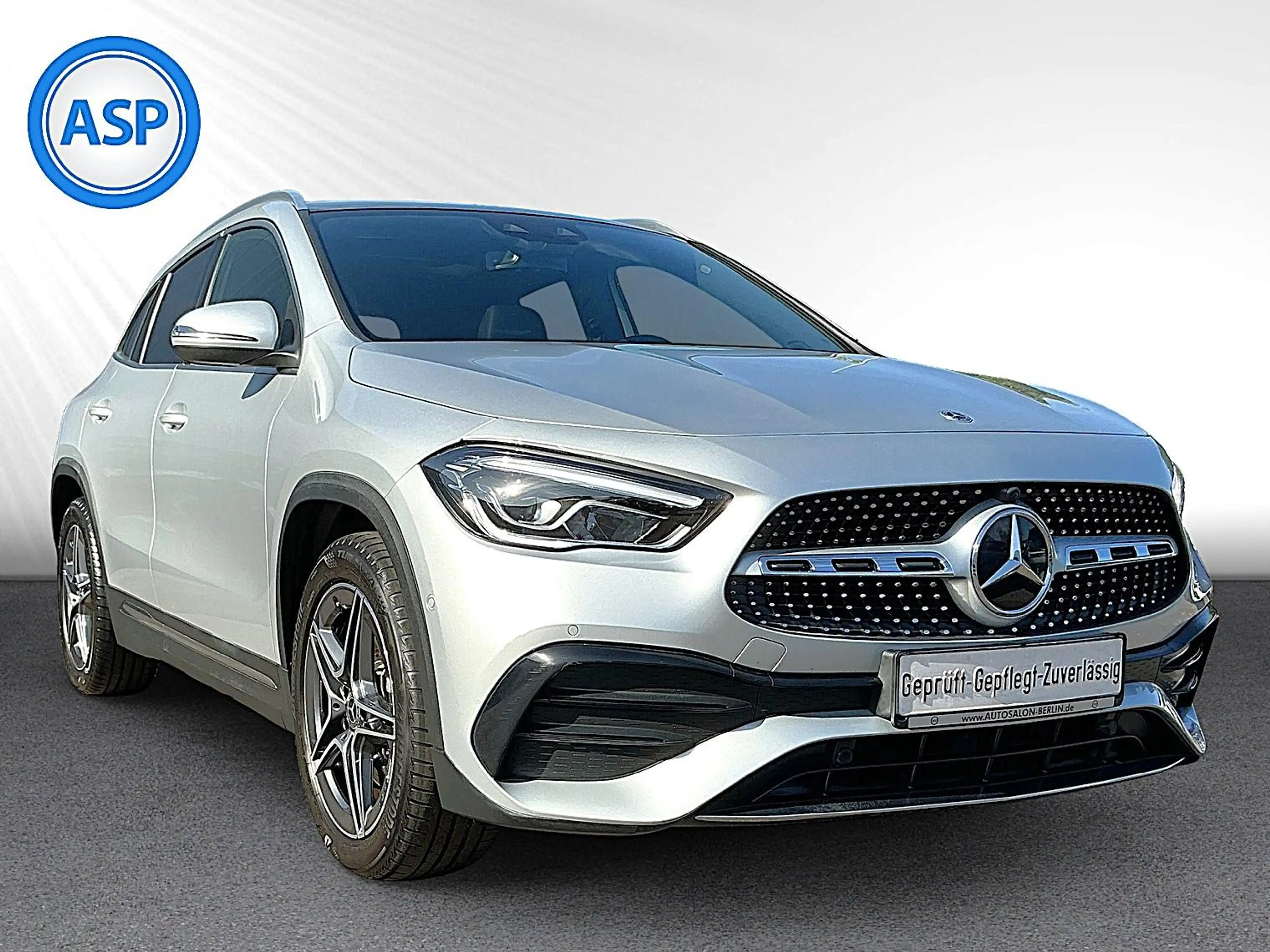 Mercedes-Benz GLA 250 AUT 4x4 AMG LED PAN BURMEST Apple&Andro — photo 3