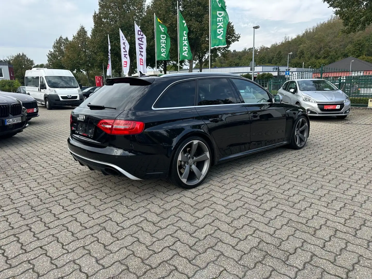 Audi RS4 4.2 FSI V8 ACC Panorama KAM B&O Keyless 20" Schwarz - 2