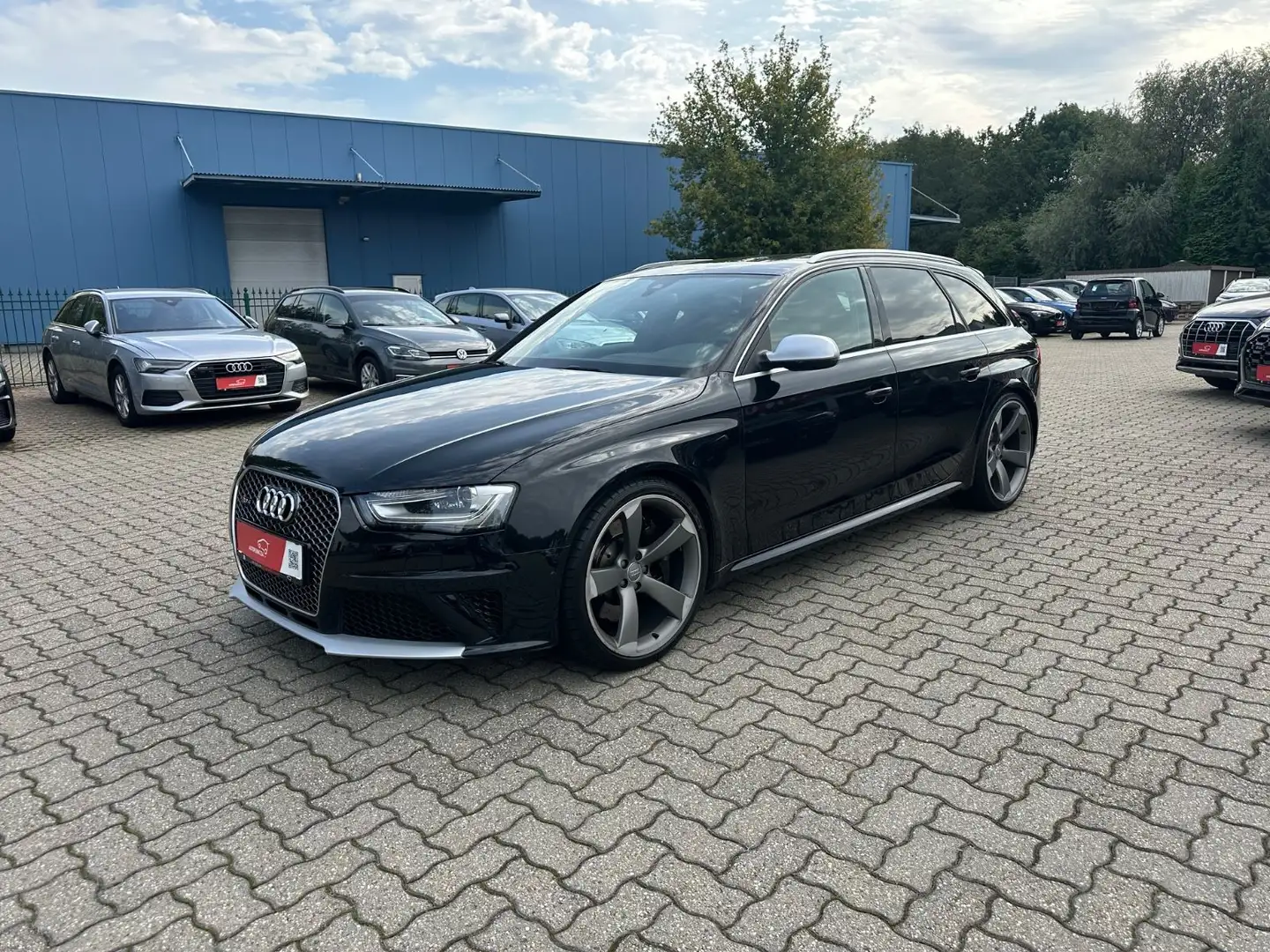 Audi RS4 4.2 FSI V8 ACC Panorama KAM B&O Keyless 20" Schwarz - 1