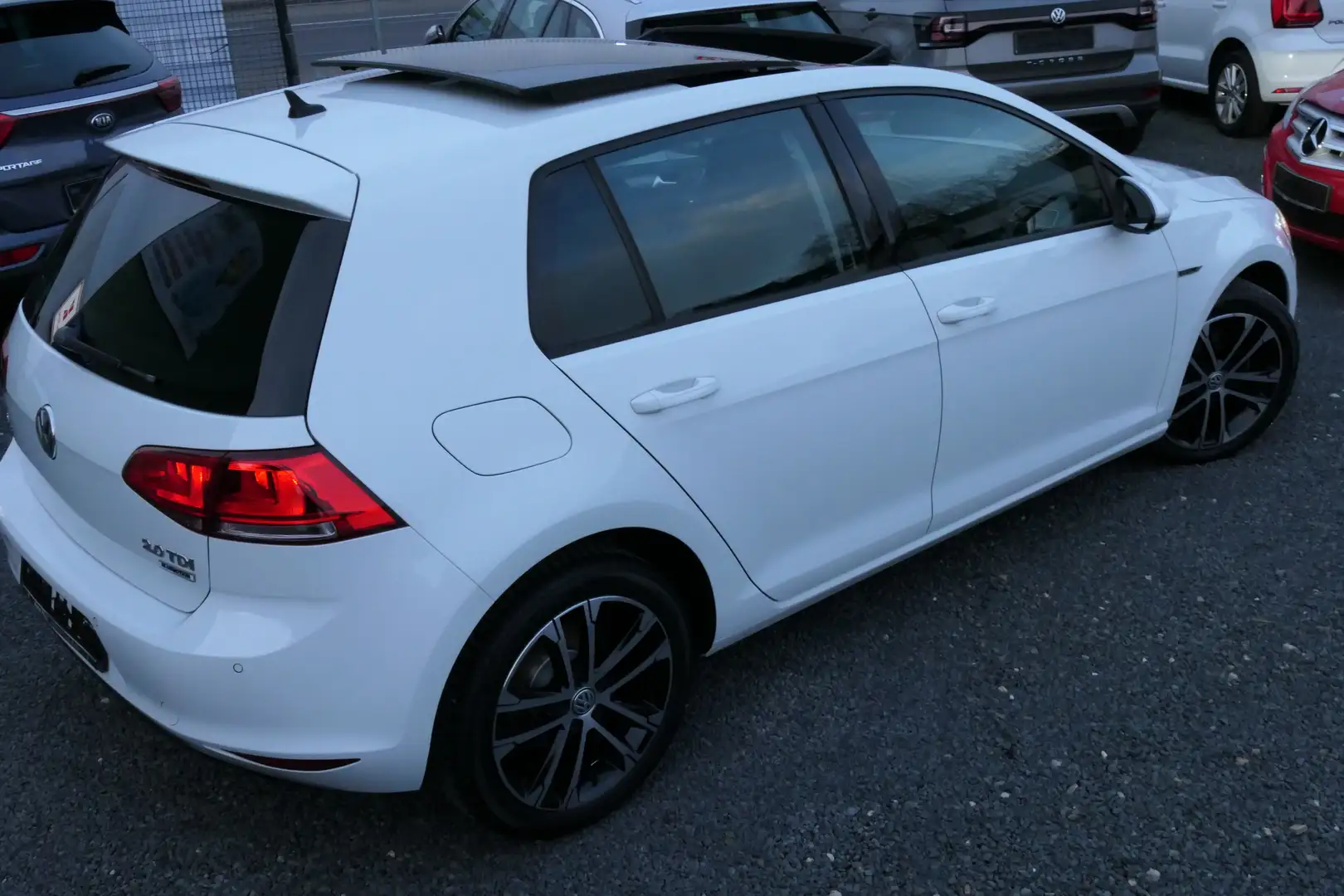 Volkswagen Golf LOUNGE-Panno+Auto+Navi+LED+PDC Wit - 2