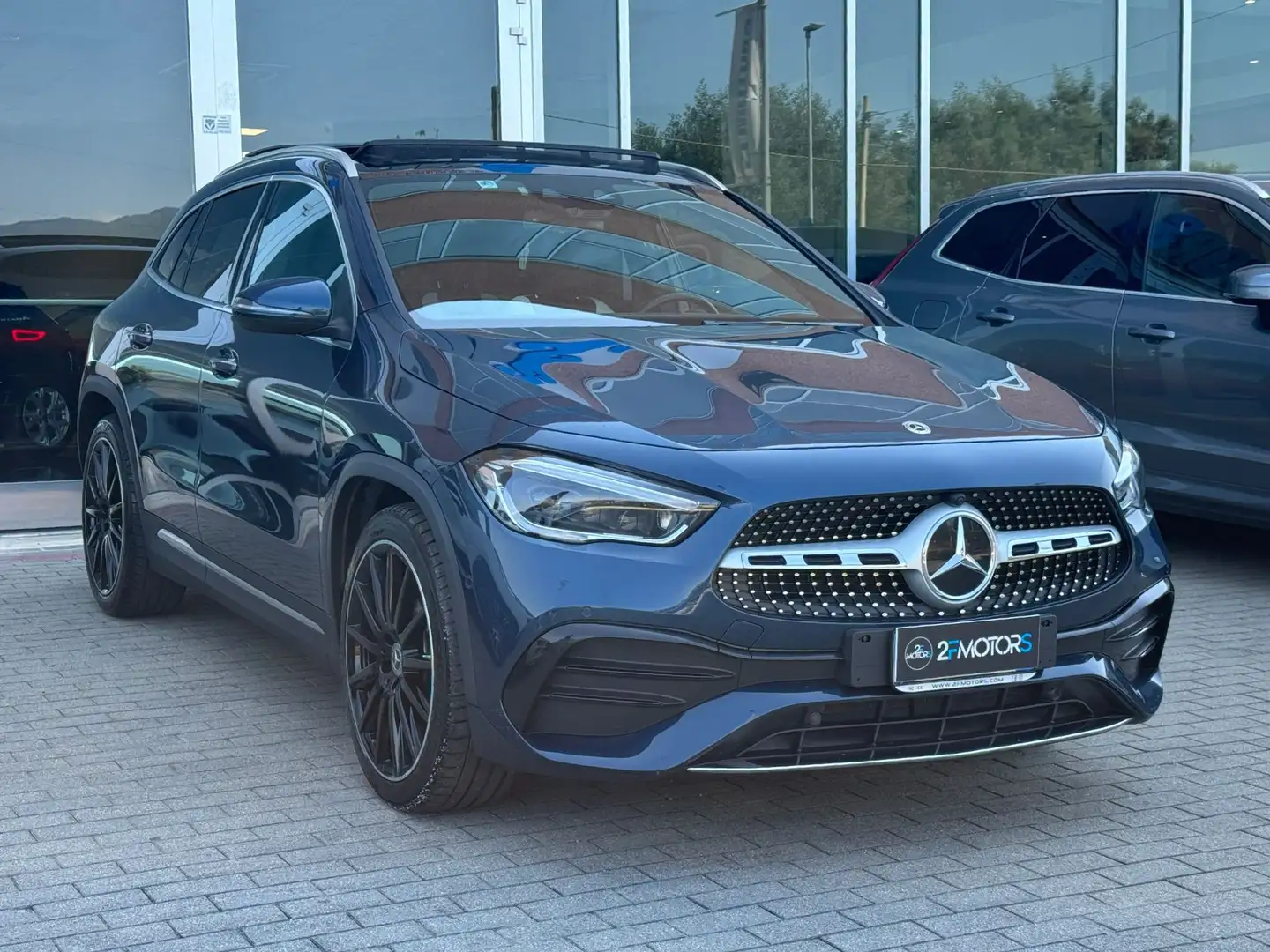 Mercedes-Benz GLA 200 d Premium 4matic auto "SPECIAL DAYS" Albastru - 1