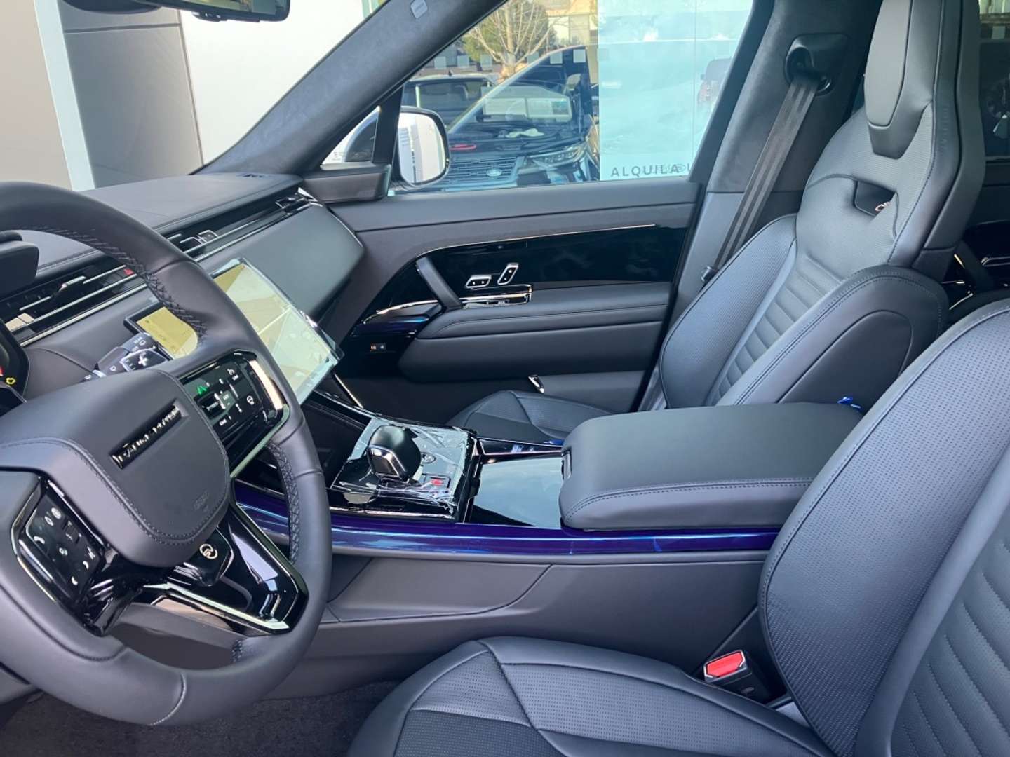 Land Rover Range Rover Sport 4.4 V8 MHEV SV 635 - - Joinsteer - #2