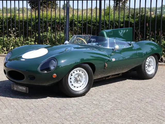 Jaguar D-Type Recreation by RAM