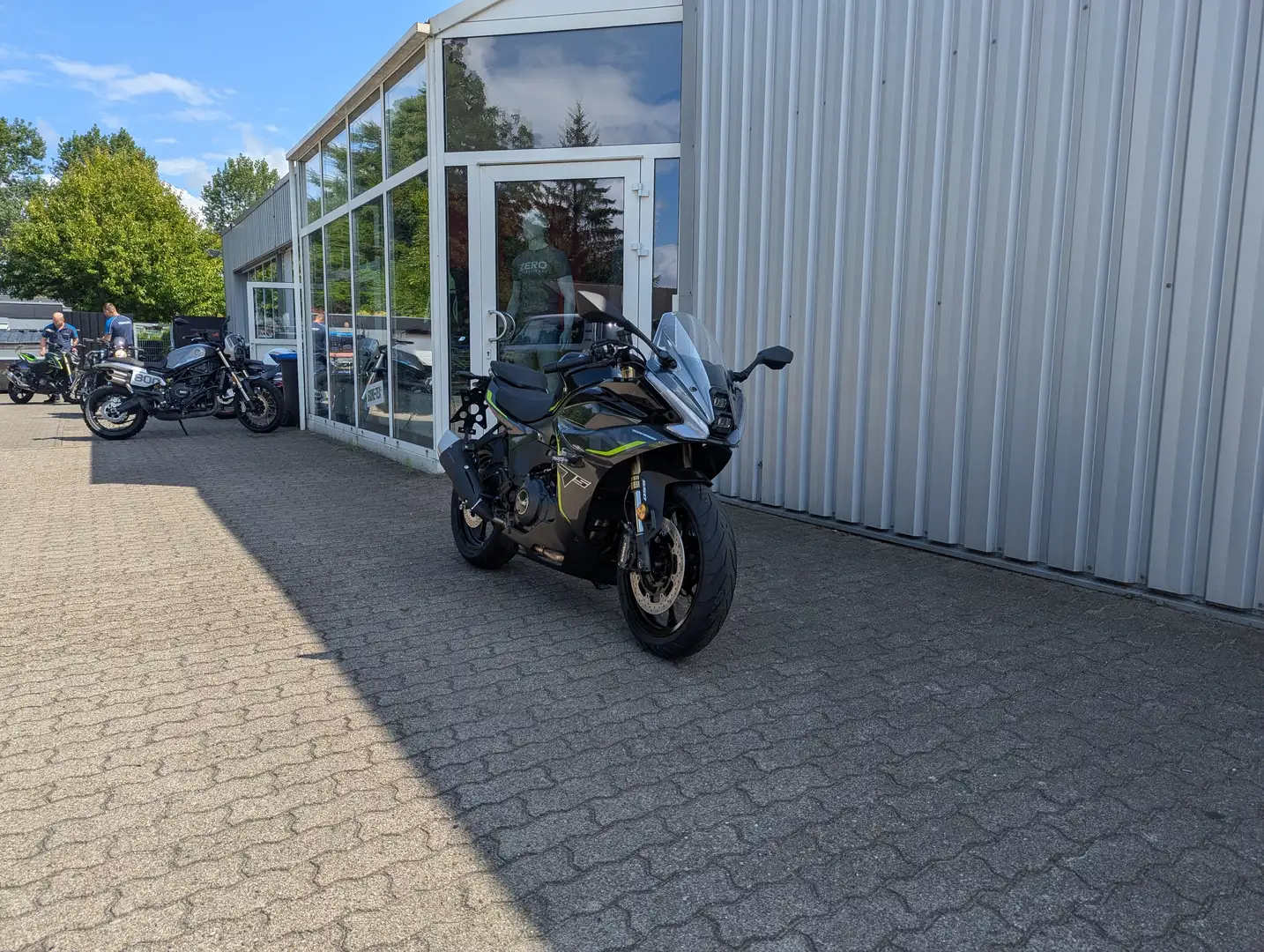 Benelli Tornado 550 Schwarz - 1
