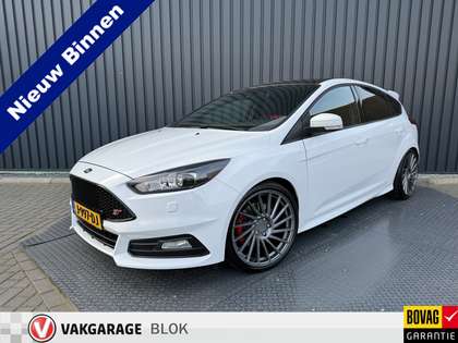 Ford Focus 2.0 250Pk ST | 19'' | Xenon | Prijs Rijklaar!!