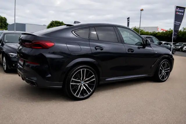 BMW X6 view 18