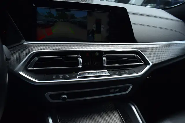 BMW X6 view 5