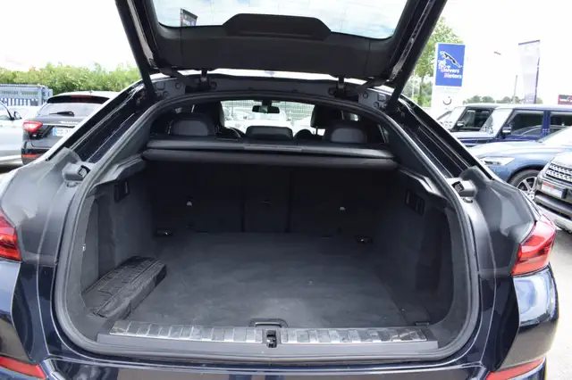 BMW X6 view 14