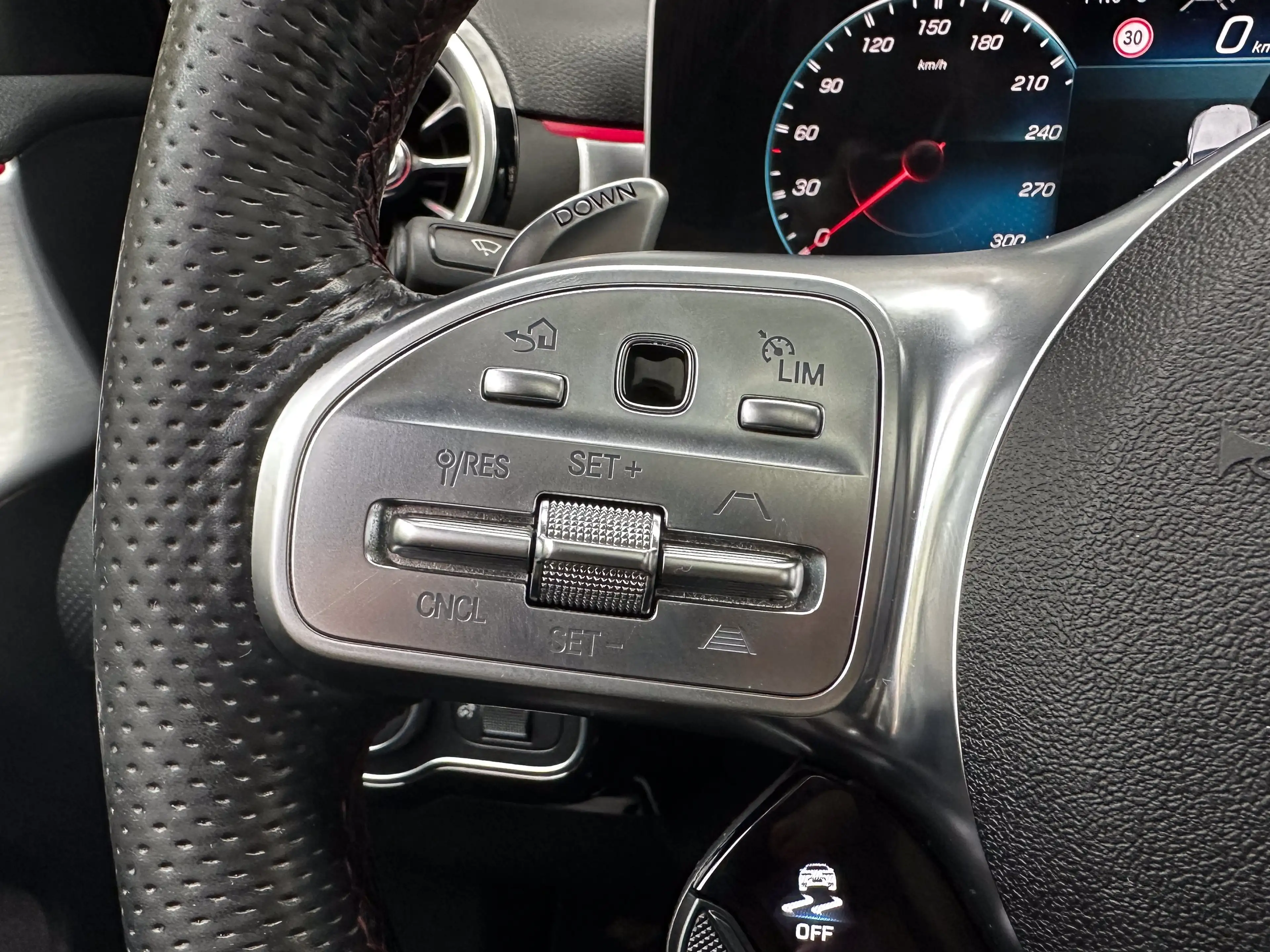Mercedes-Benz A 45 AMG S 4-Matic+ / PANO / BURMESTER / GAR 12 MOIS — photo 15