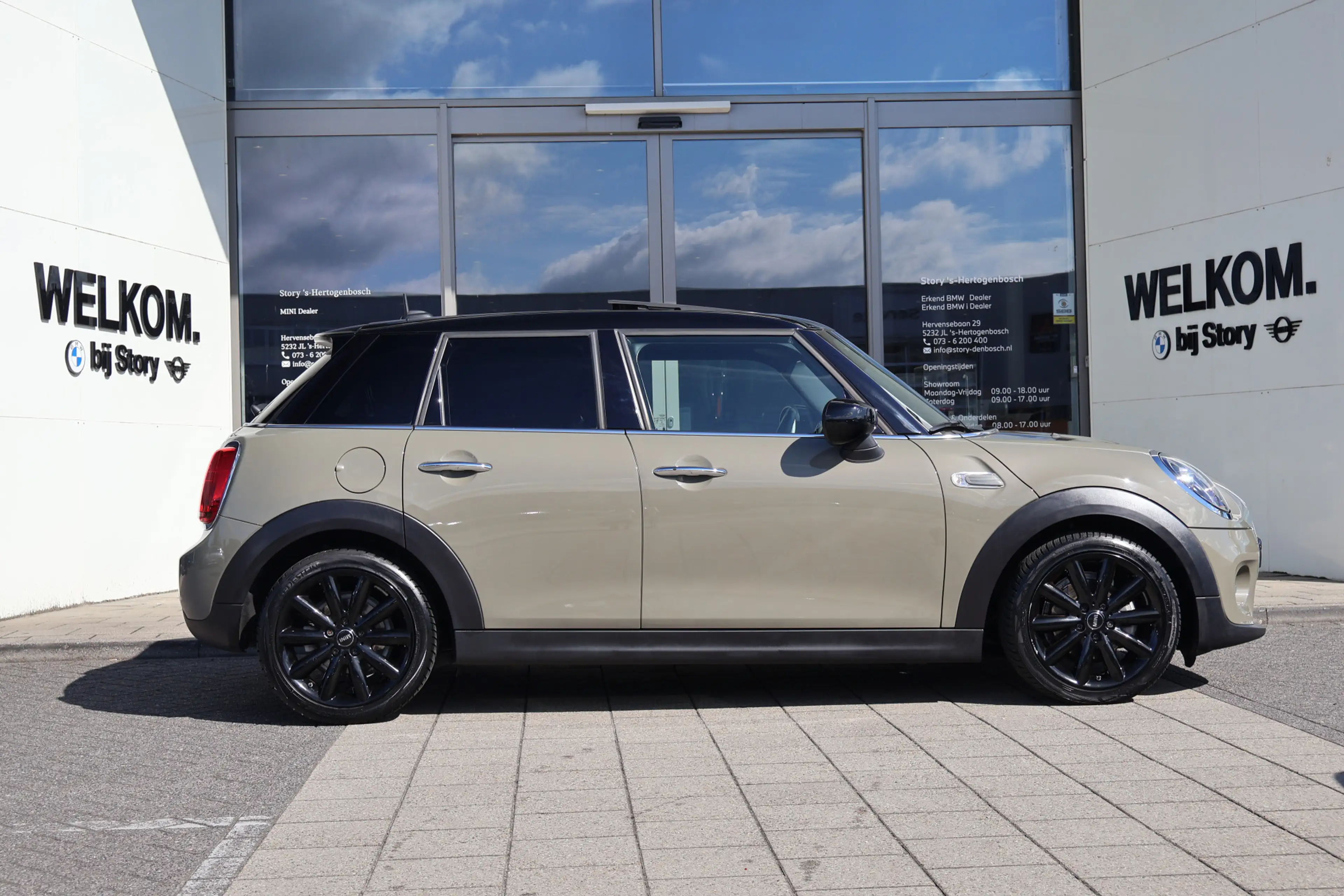 MINI Cooper Hatchback Salt / Panoramadak / Comfort Access / LE — photo 13