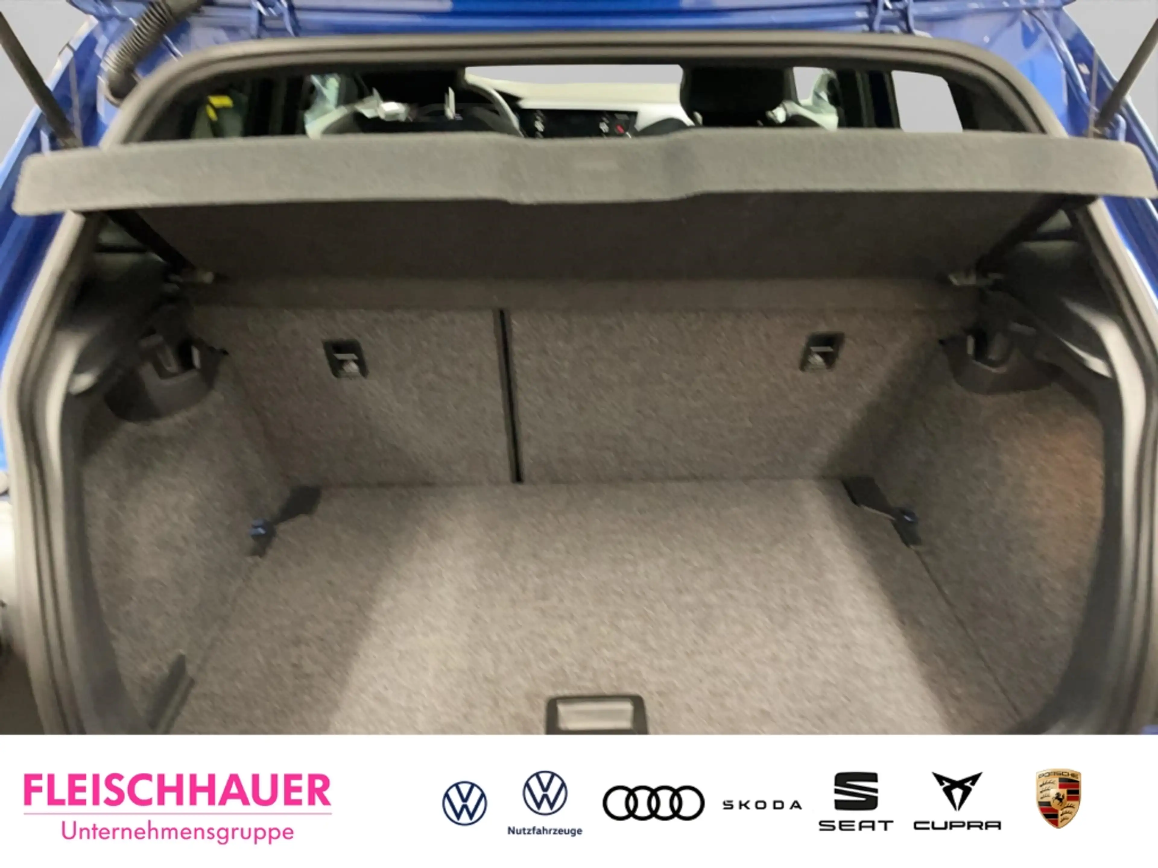 Volkswagen Polo GTI VI 2,0 TSI LED Tel.-Vorb. Pano DAB SHZ Temp PDCv+h — photo 7