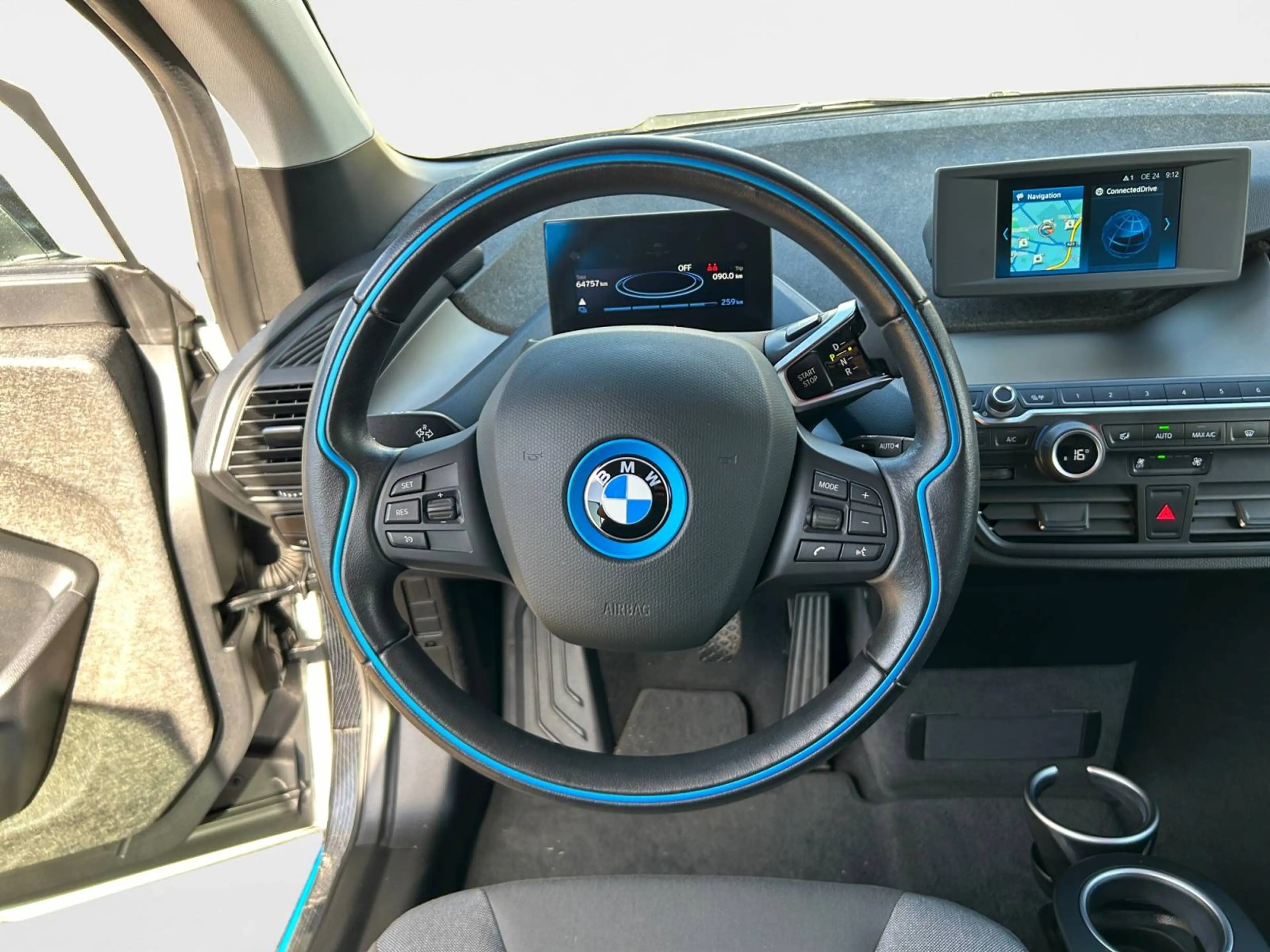 BMW i3 Basis — photo 13