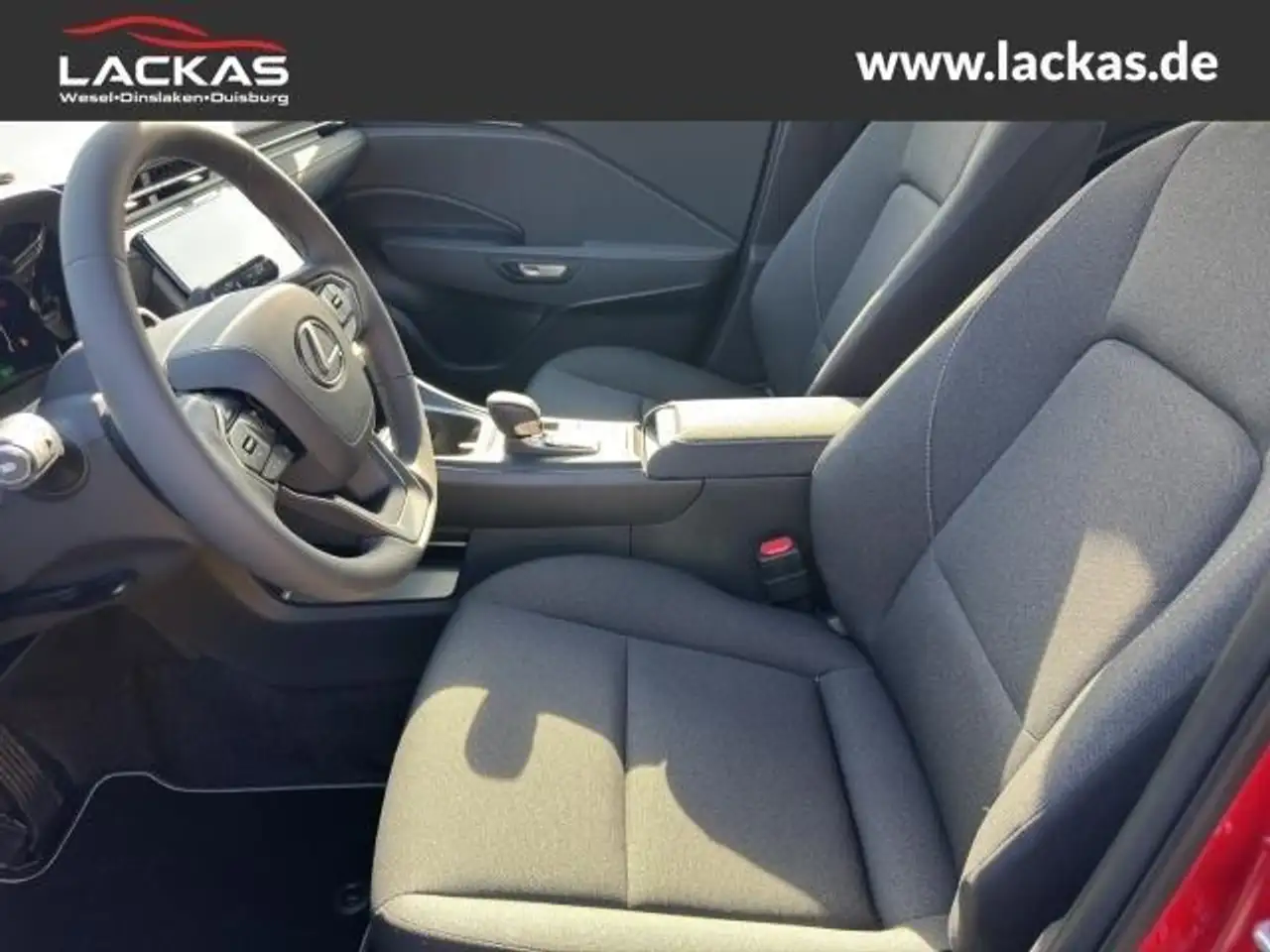 Lexus LBX Basis*1.5*KOMFORT-PAK.* INKL: AHK*ALLWETTER* 10