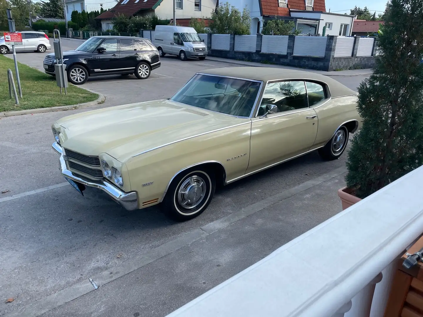 Chevrolet Chevelle Malibu Gold - 1