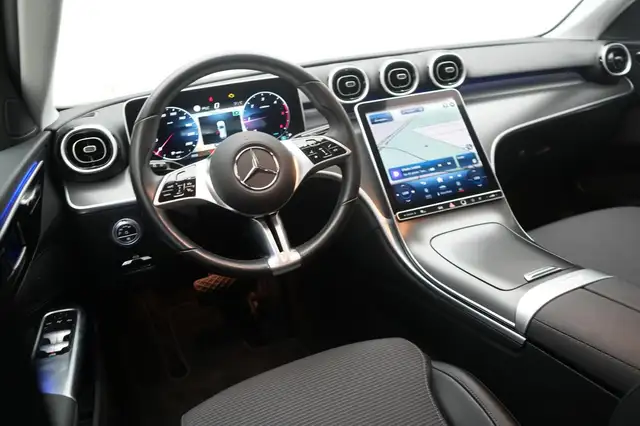 Mercedes-Benz 220 view 13
