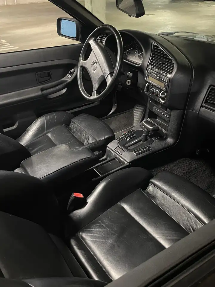 BMW 320ia, foto 11