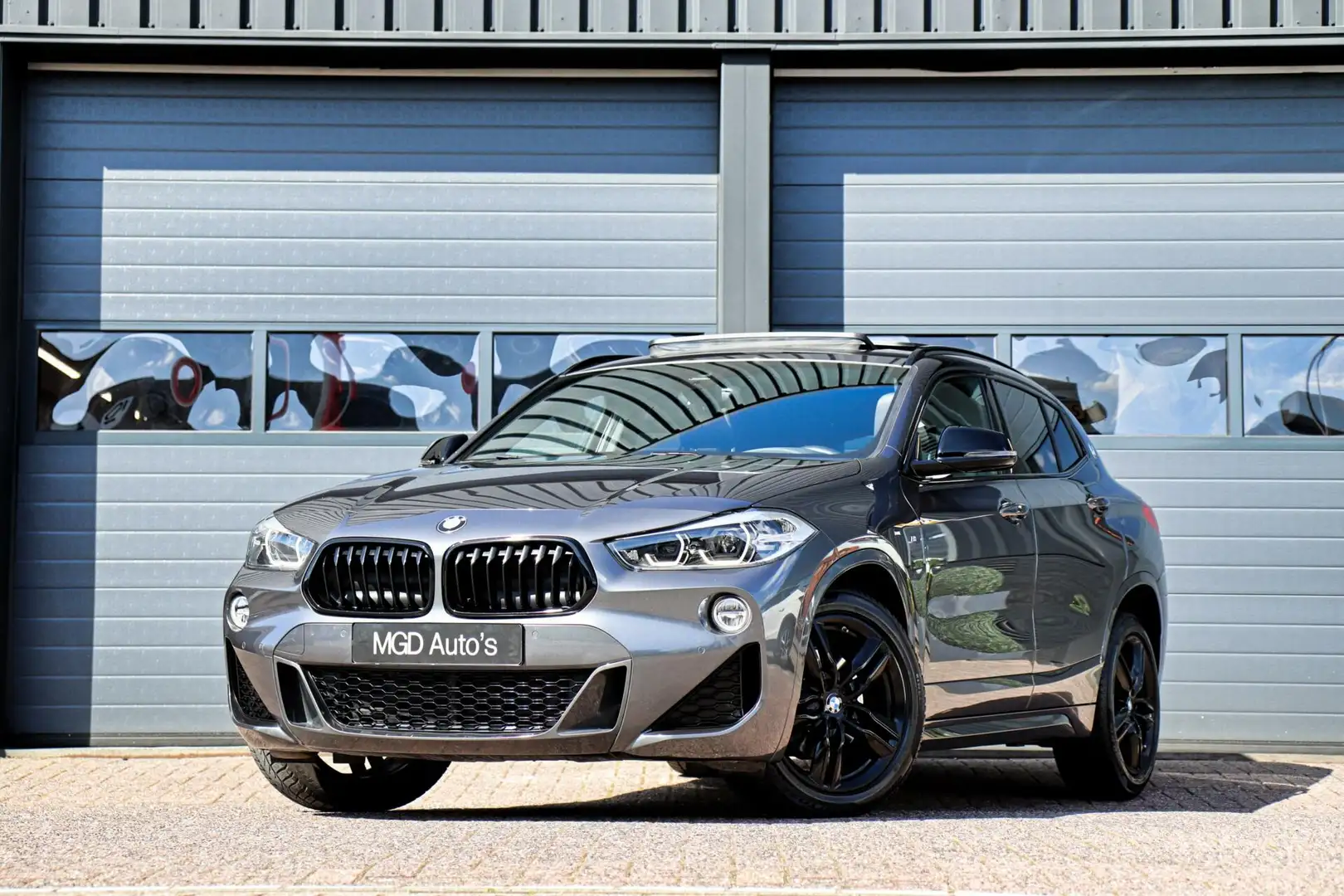 BMW X2 sDrive18i M-Sport M-Pakket /LED/PANODAK/KEYLESS/CA Gris - 1