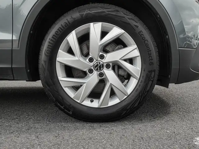 Volkswagen Tiguan Allspace view 7