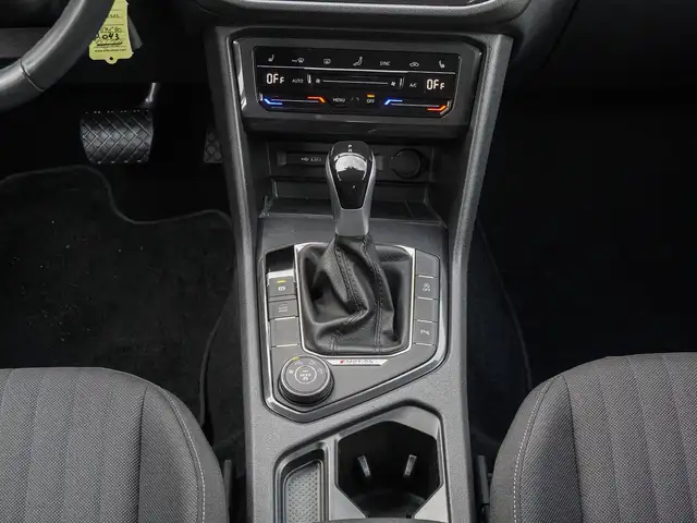 Volkswagen Tiguan Allspace view 14
