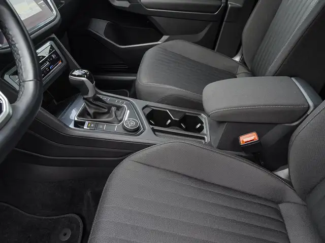 Volkswagen Tiguan Allspace view 15