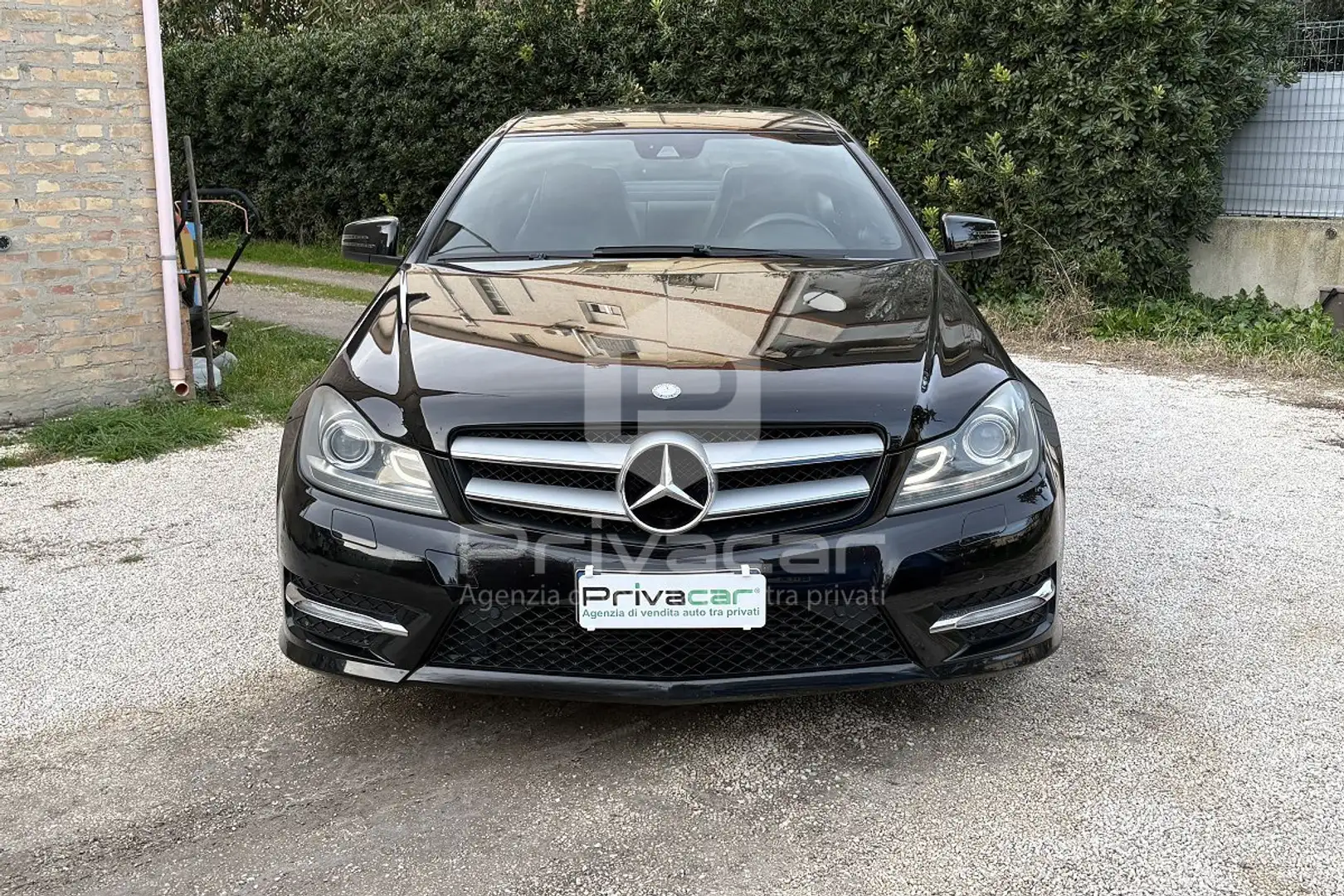 Mercedes-Benz C 220 C 220 CDI BlueEFFICIENCY Coupé Avantgarde Schwarz - 2