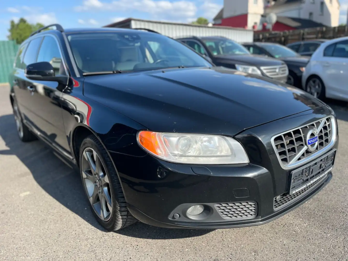 Volvo V70 Kombi Momentum Schwarz - 2
