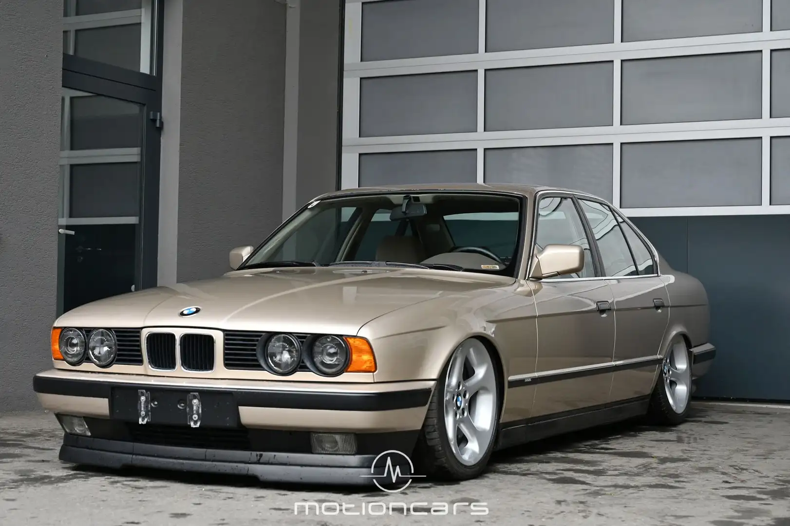 BMW 520 i Pickerl NEU Gelb - 2