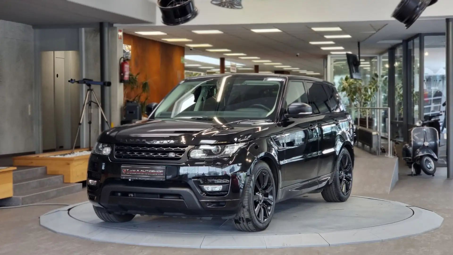 Land Rover Range Rover Sport 3.0 RDV6 HD Aut. *Standheizung* Schwarz - 1