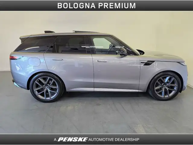 Land Rover Range Rover Sport view 6
