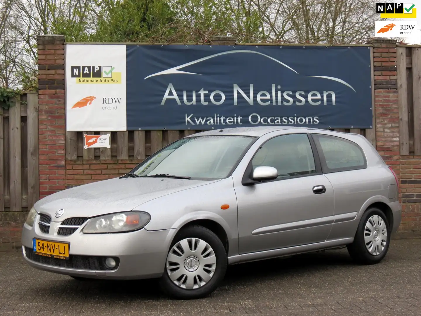 Nissan Almera 1.5 Acenta | AIRCO | NIEUWE APK T/M 14-03-2027 | S Grau - 1