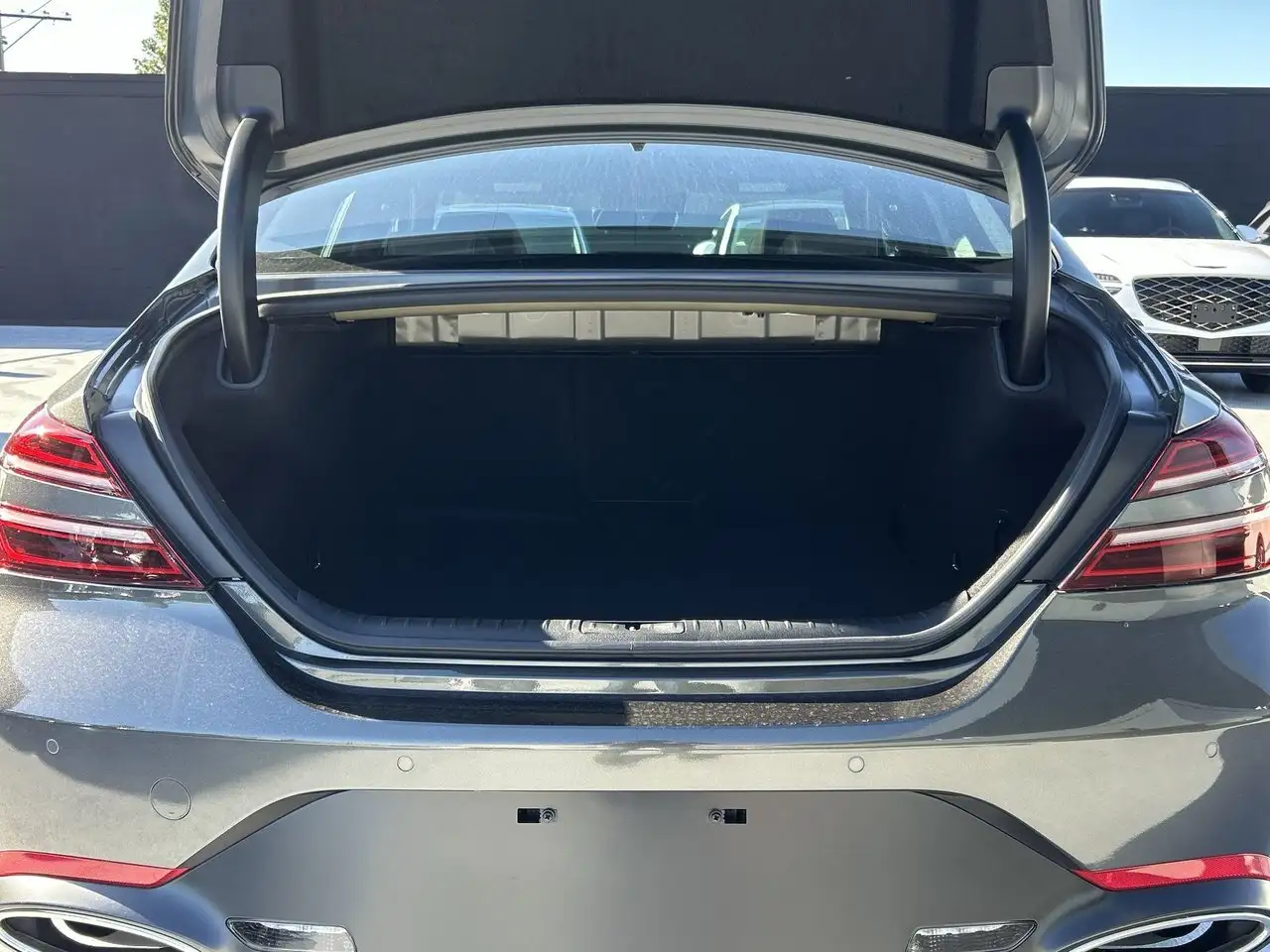 Genesis G70 снимка Genesis G70