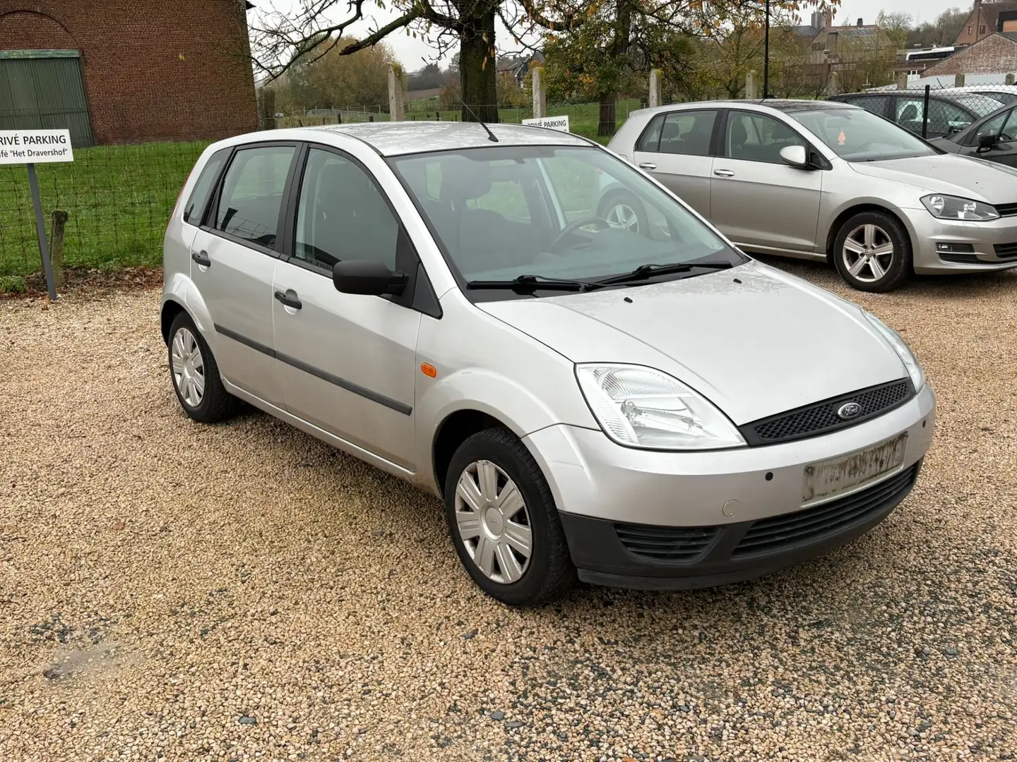 Ford Fiesta 1.3i Ambiente Argent - 2