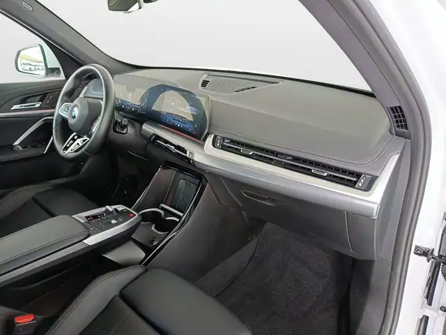 BMW X1 view 10