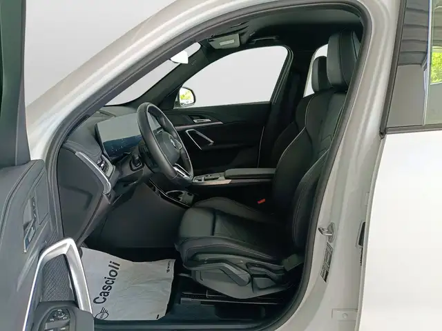 BMW X1 view 8