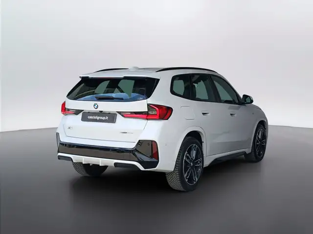 BMW X1 view 4