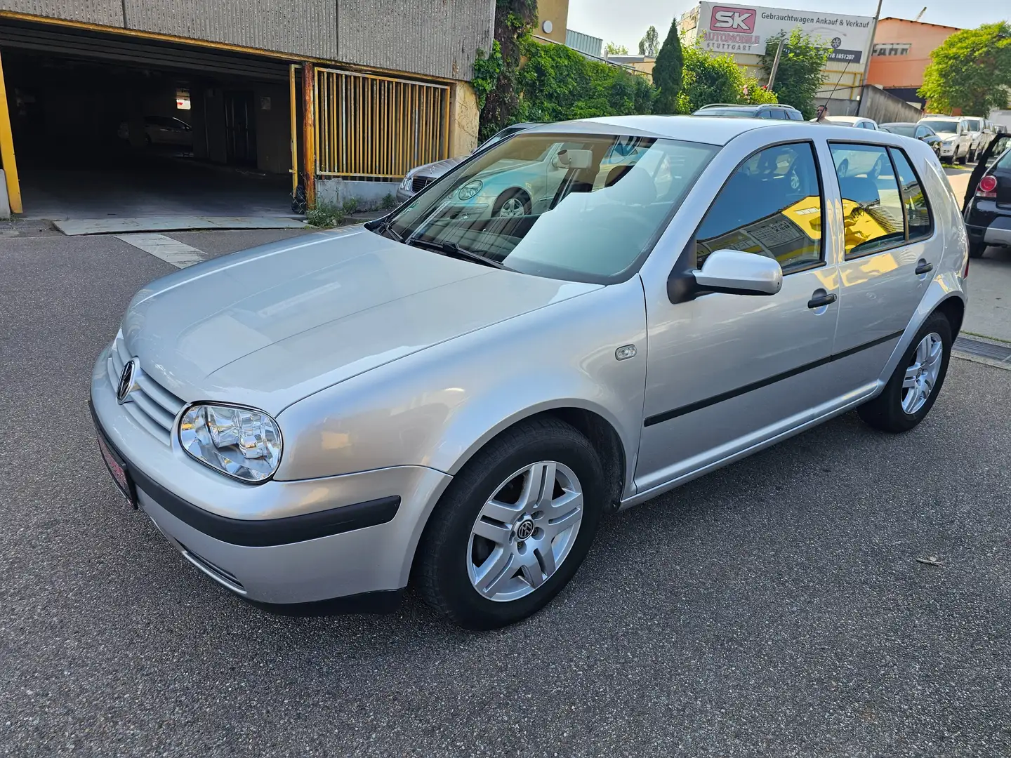 Volkswagen Golf 1.6 Automatik Special Automatik TÜV bis 12.2026 Argent - 1