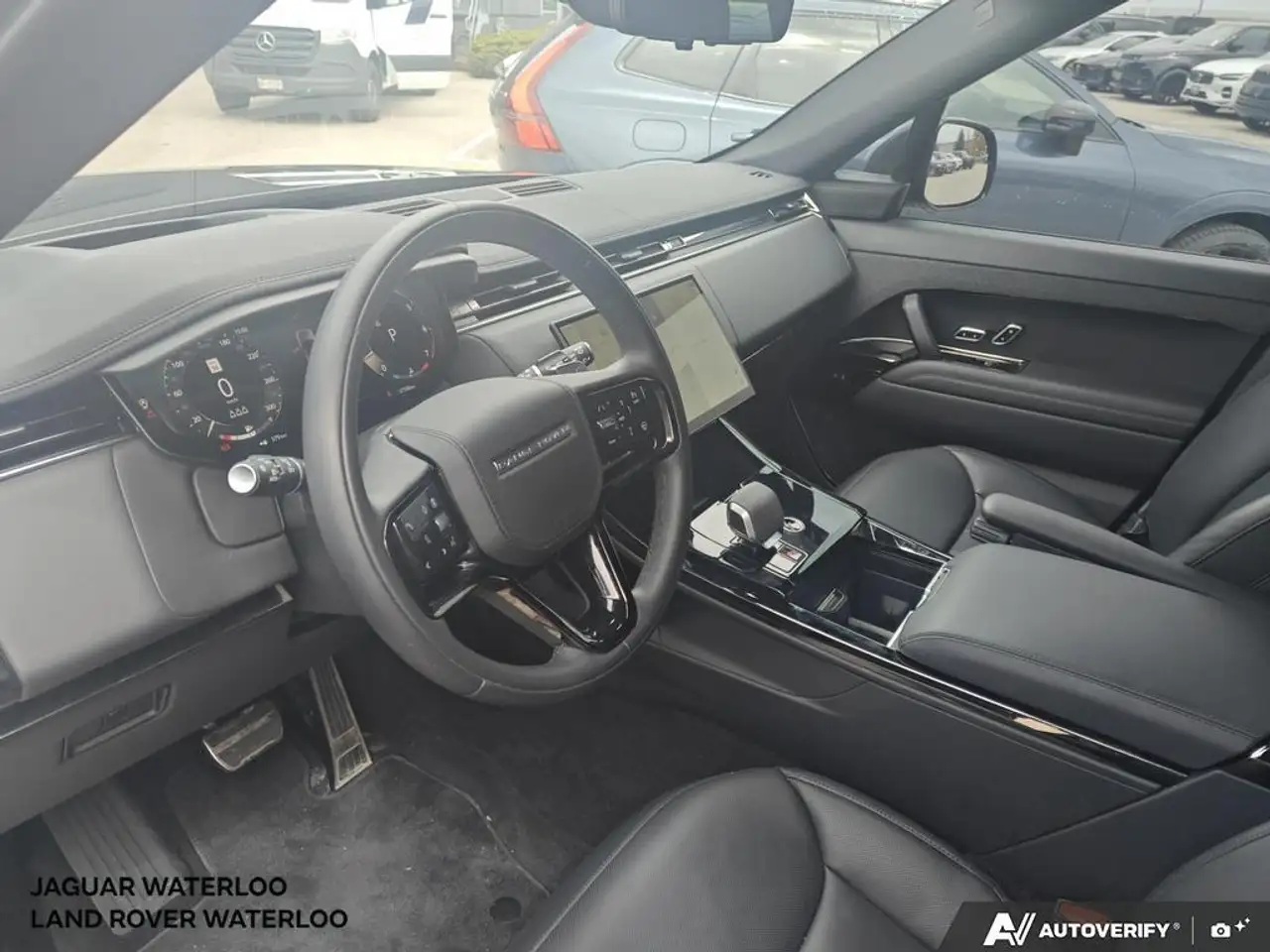 Land Rover Range Rover Sport снимка Land Rover Range Rover Sport