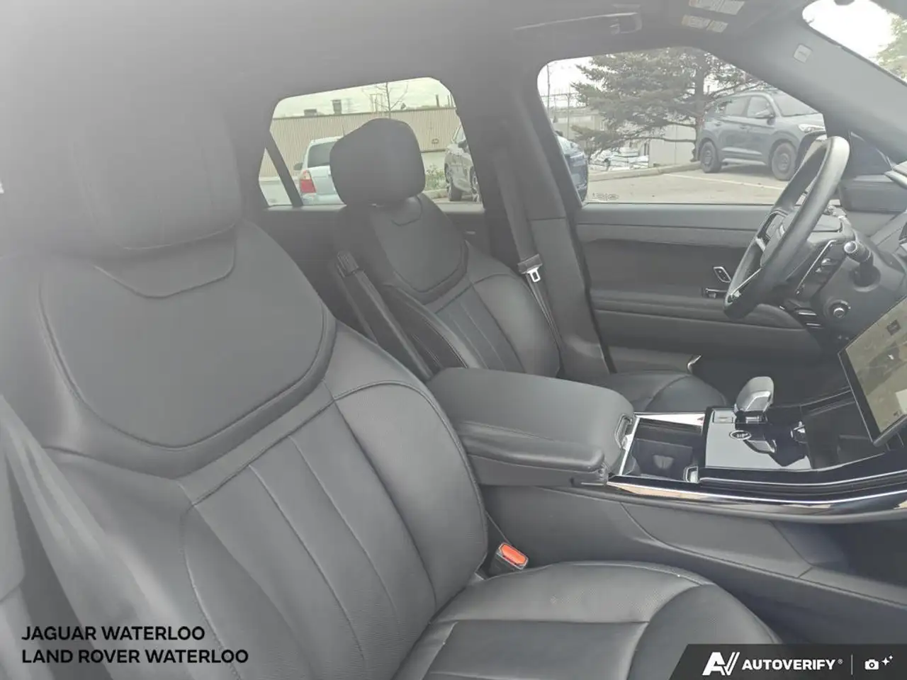 Land Rover Range Rover Sport снимка Land Rover Range Rover Sport