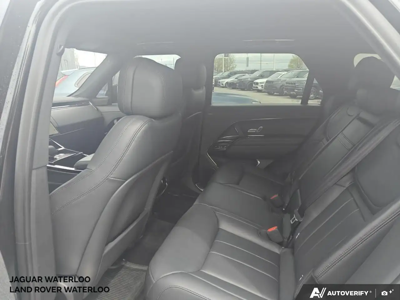 Land Rover Range Rover Sport снимка Land Rover Range Rover Sport