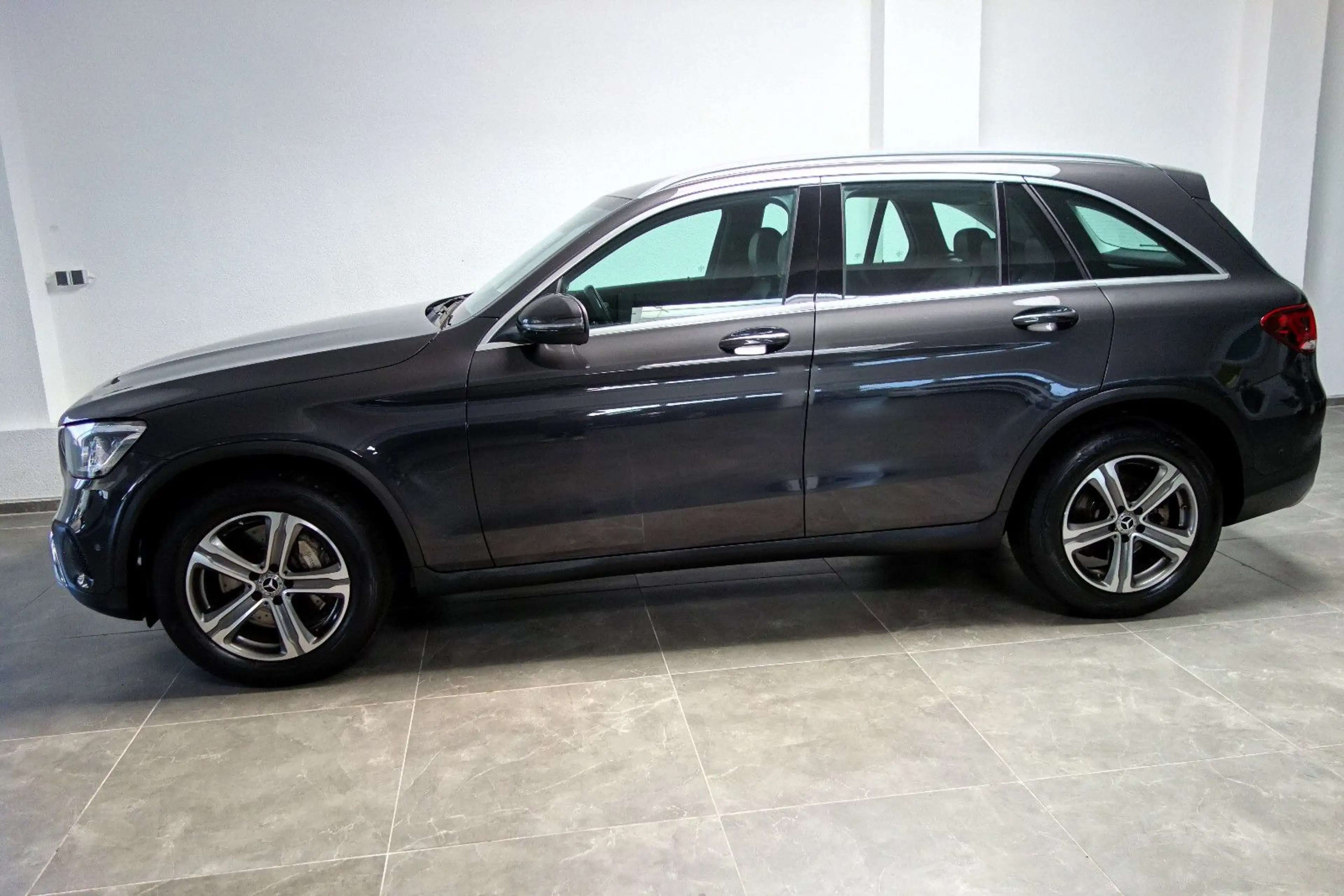 Mercedes-Benz GLC 220 d 9G/Leder/Kamera/LED/MBUX/18 Sportpaket — photo 8