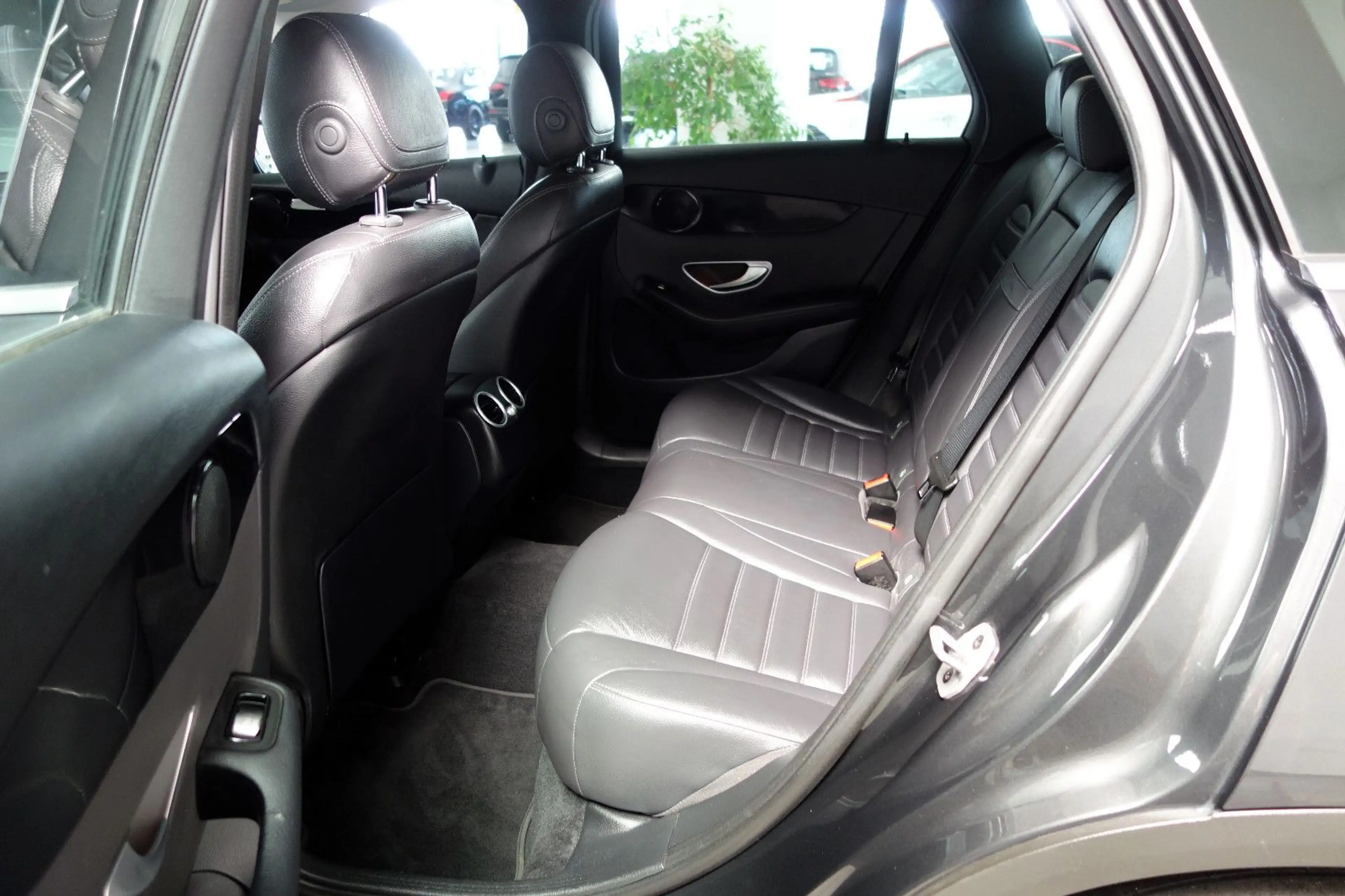 Mercedes-Benz GLC 220 d 9G/Leder/Kamera/LED/MBUX/18 Sportpaket — photo 14