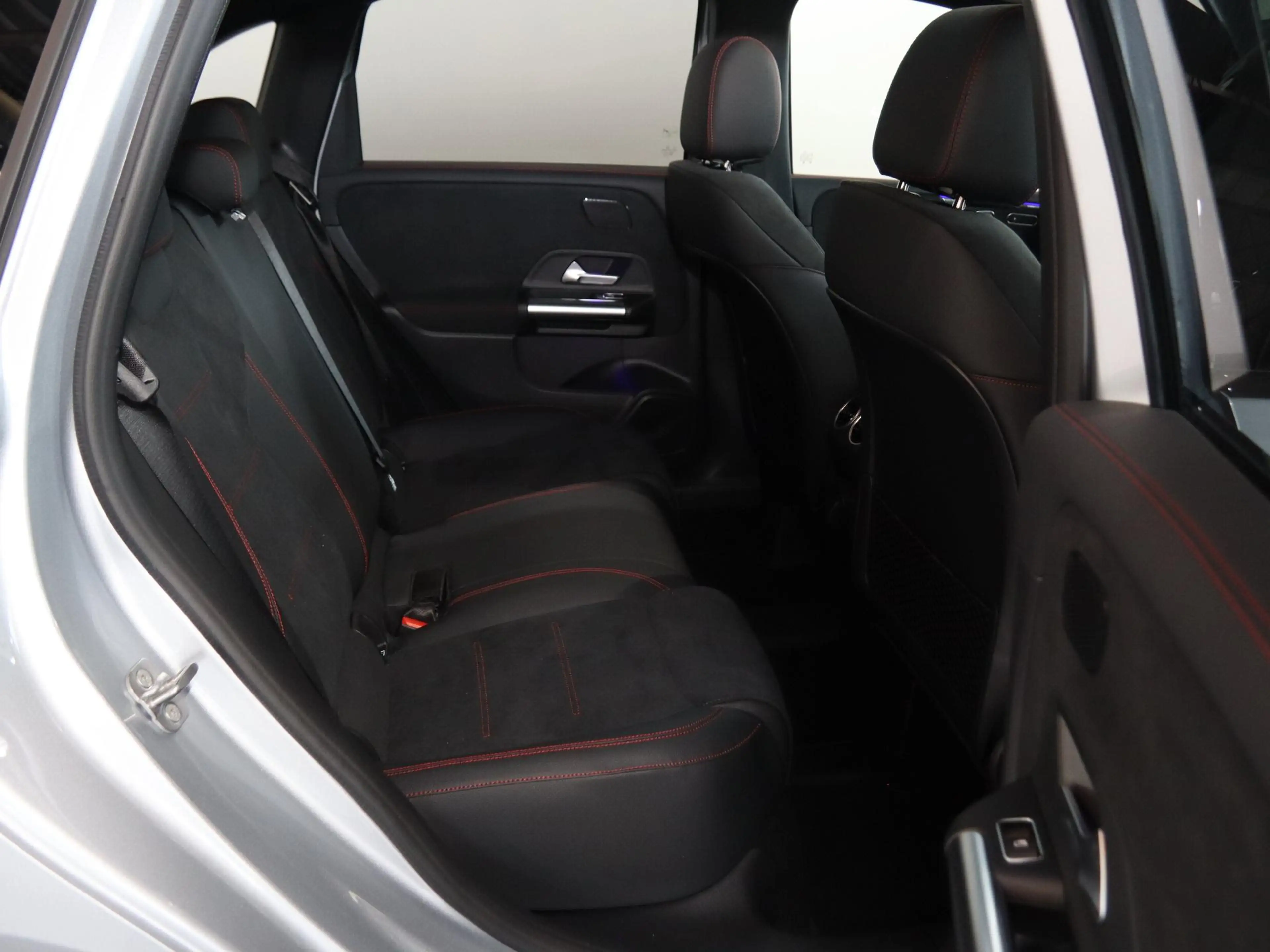 Mercedes-Benz B 250 250e Business Solution AMG | Panoramaschuifdak | N — photo 8