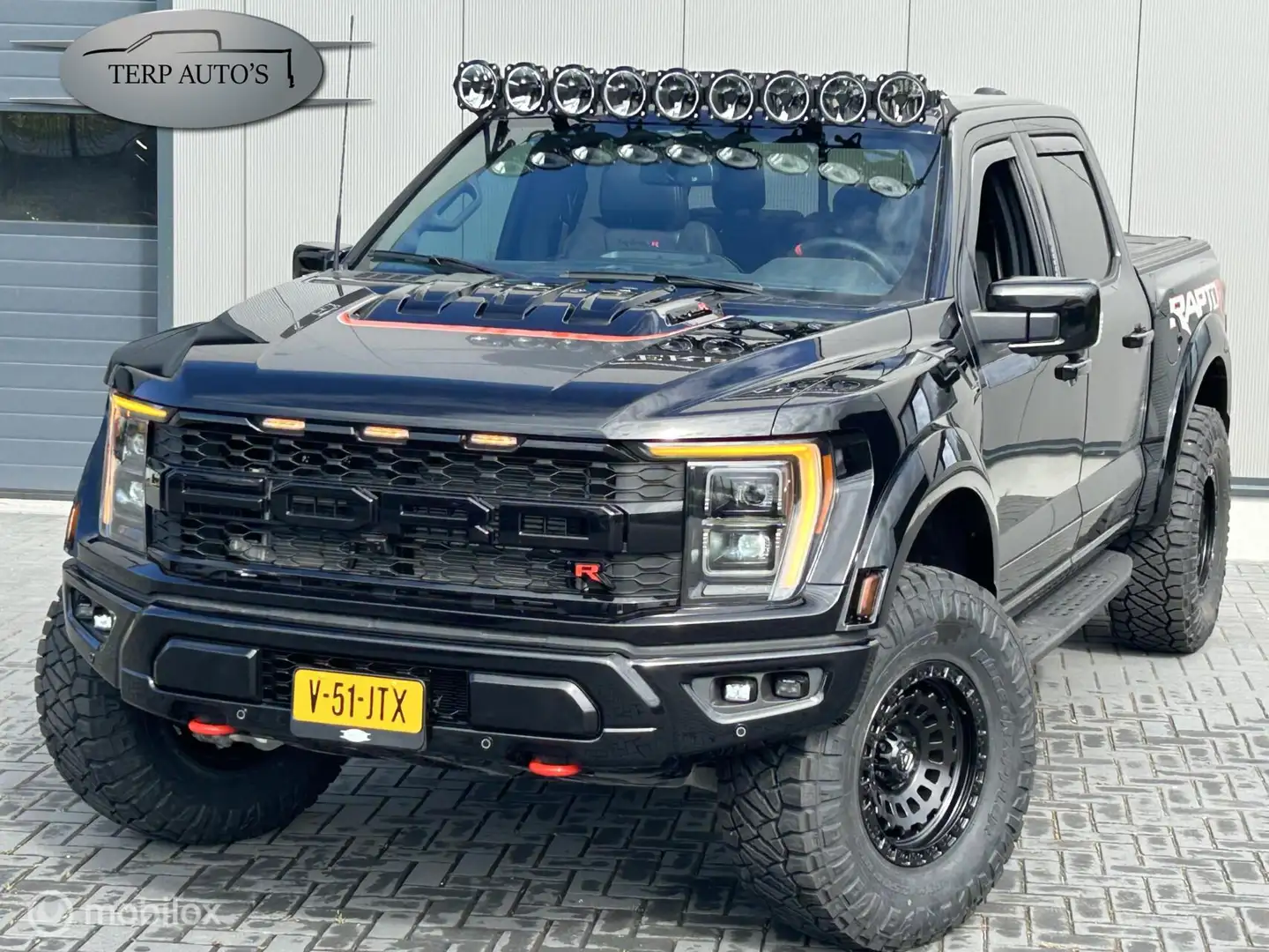 Ford F 150 USA Raptor R 5.2 Supercharged Schwarz - 1
