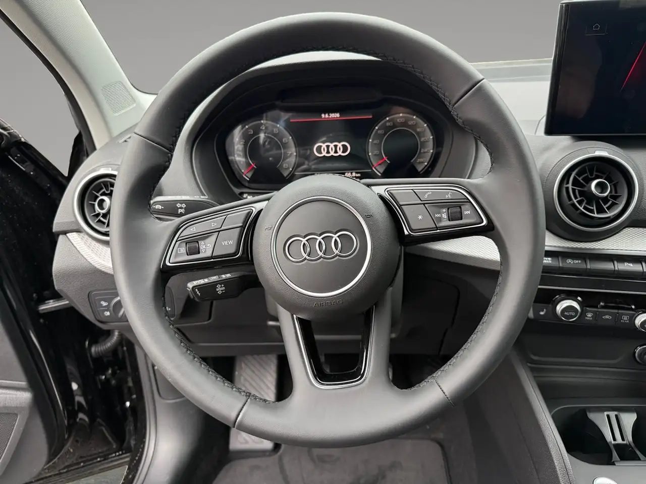 Audi Q2 2026 — фото 11